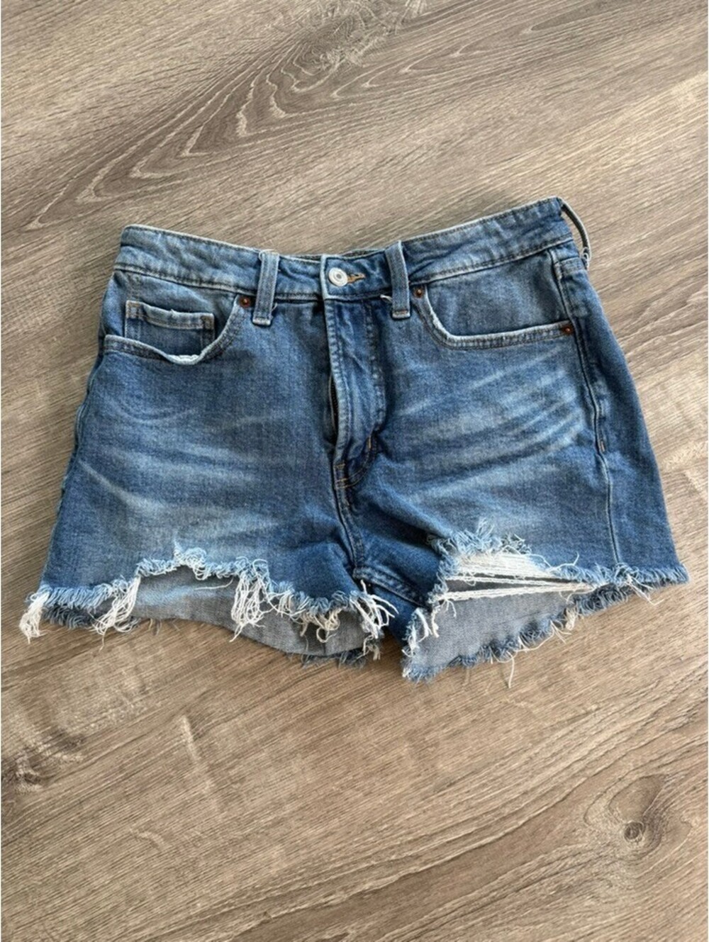 Old Navy Women's High-Rise OG Straight Denim Shorts Size 8 with Frayed Hem